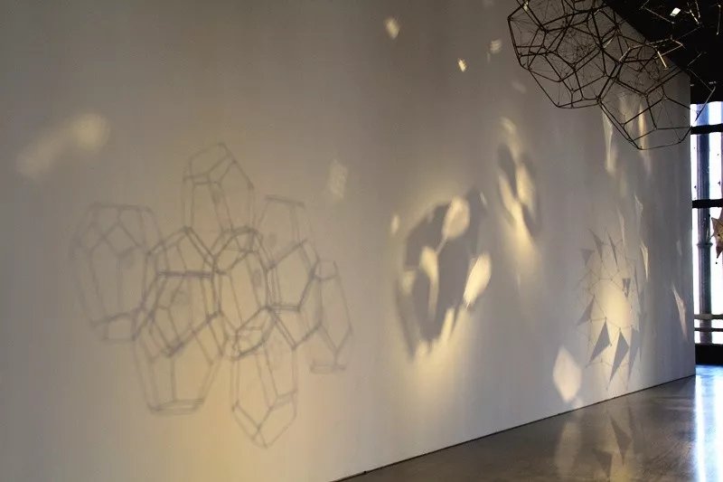 AIVA的預科小朋友們參觀托馬斯&middot;薩拉切諾：原地飛行